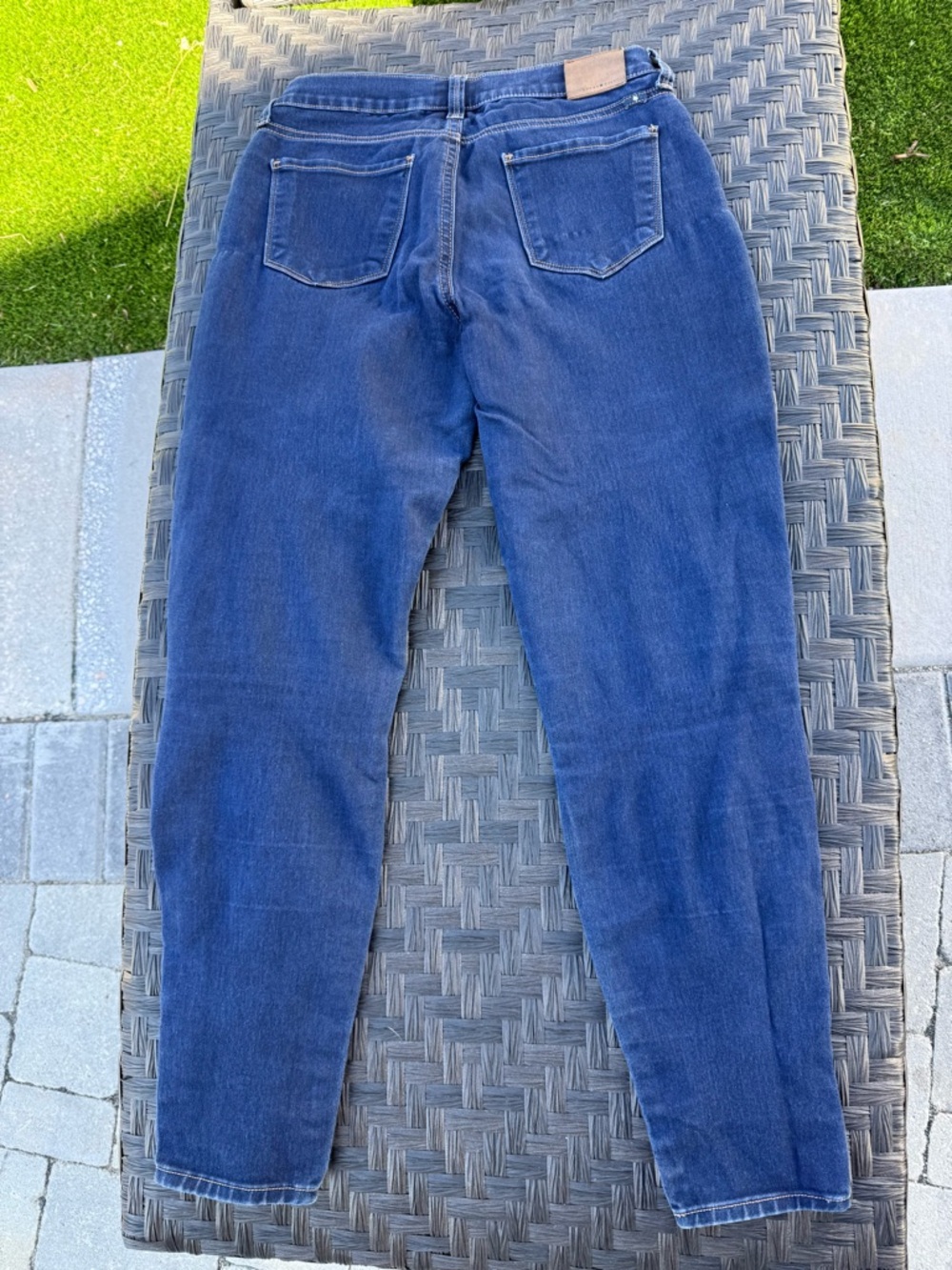 Lucky Brand Women's High-Rise Jeans in Dark Blue Wash - Picture 3 of 3